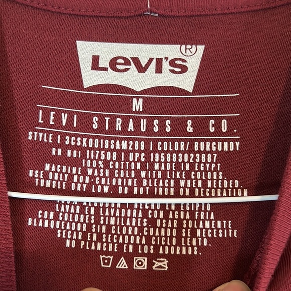 Levi’s Mountains Graphic T Shirt Large Burgundy - Picture 3 of 4